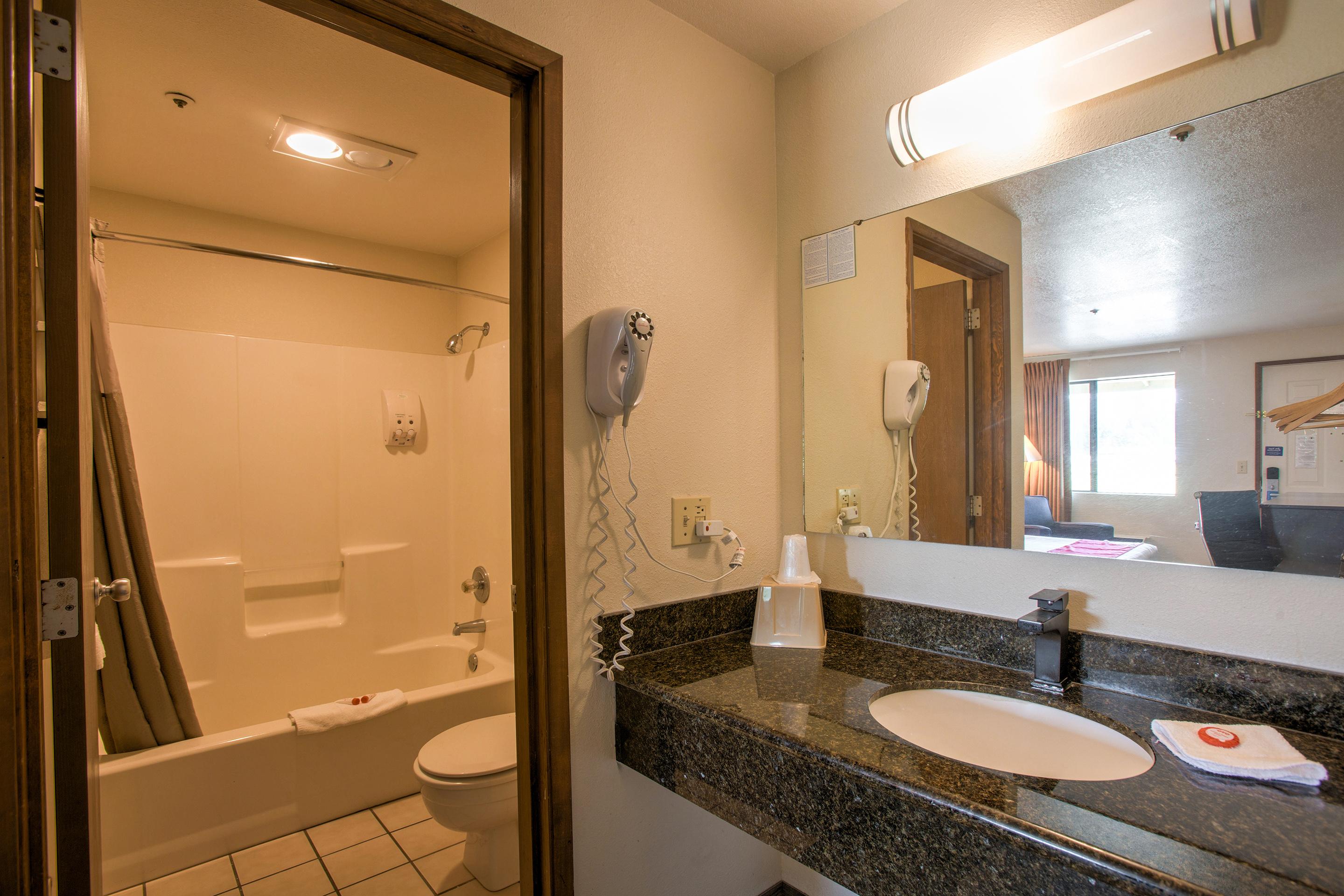 Oyo Woodland Hotel And Suites Екстер'єр фото