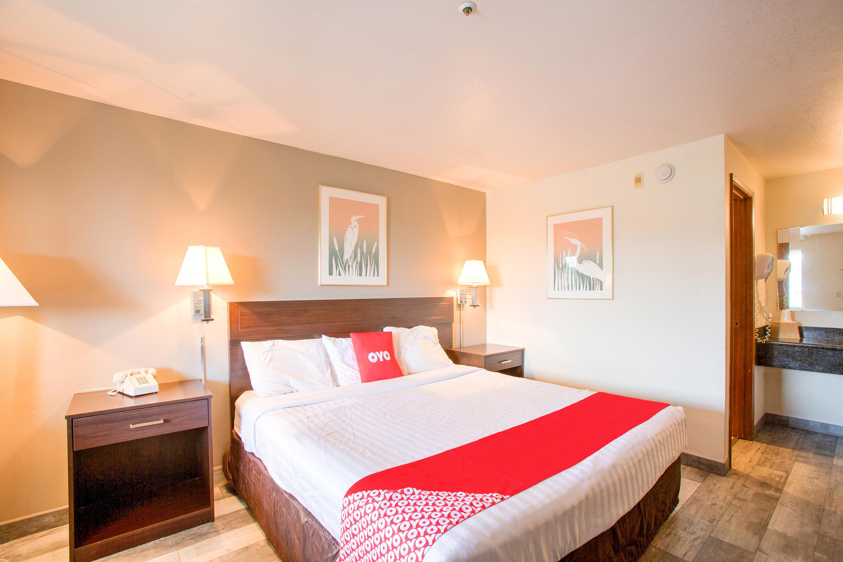 Oyo Woodland Hotel And Suites Екстер'єр фото