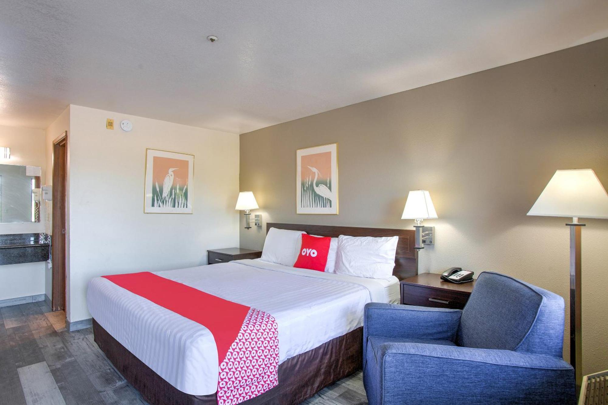 Oyo Woodland Hotel And Suites Екстер'єр фото