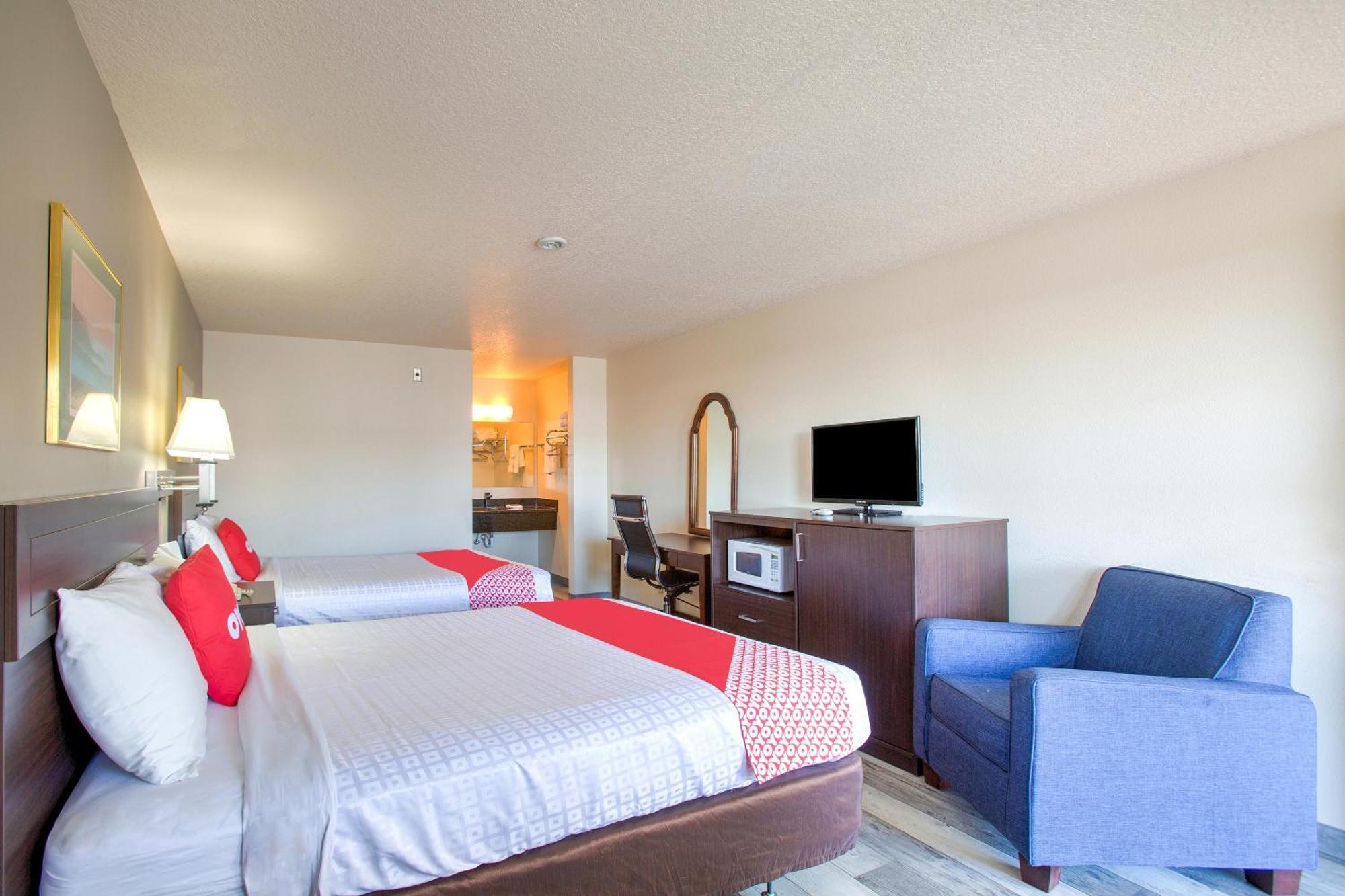 Oyo Woodland Hotel And Suites Екстер'єр фото