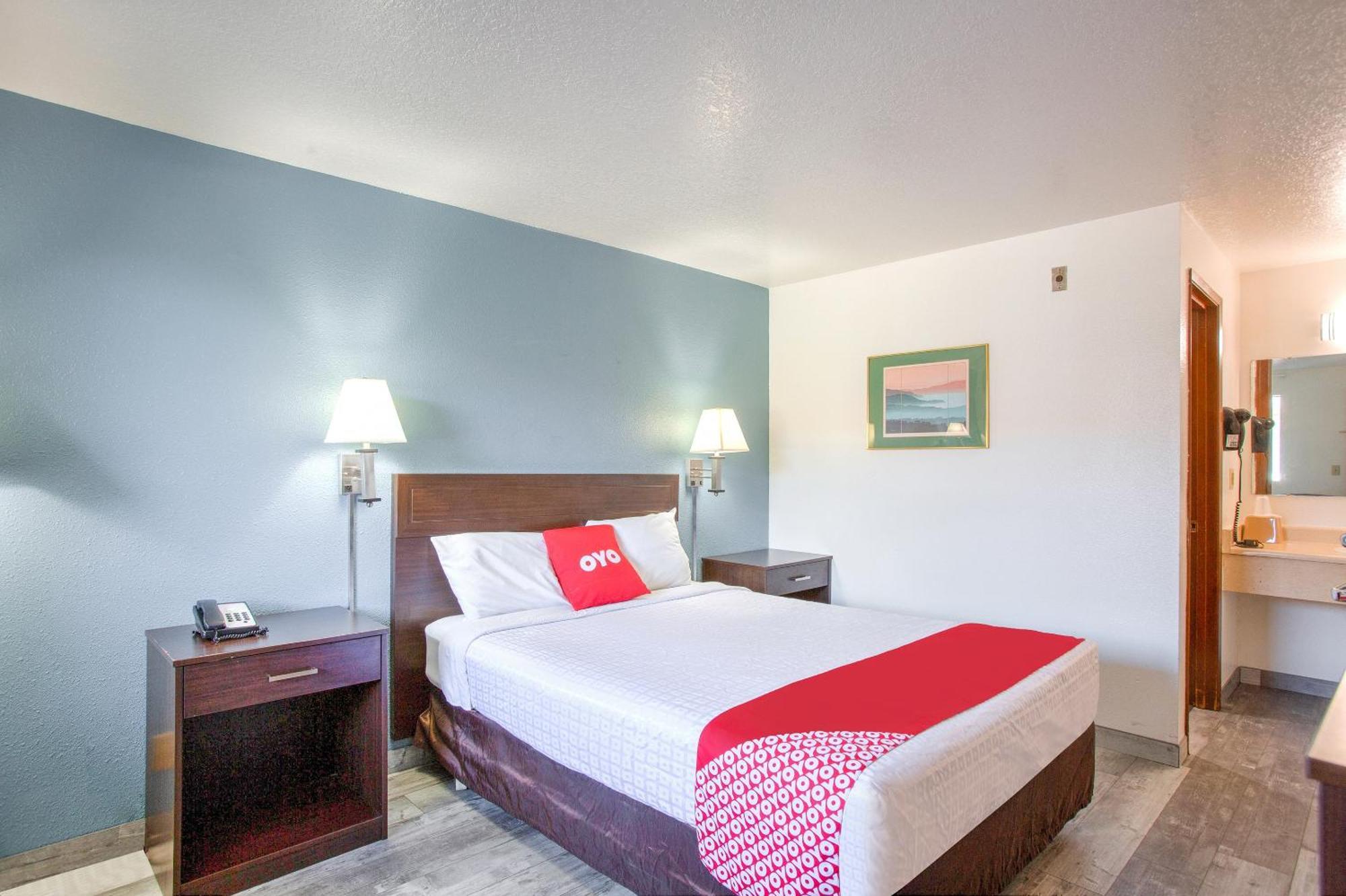 Oyo Woodland Hotel And Suites Екстер'єр фото